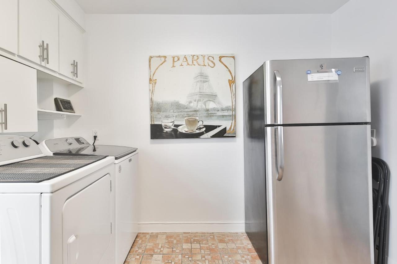 Free Parking In Beautiful Lachine Montreal Exterior foto