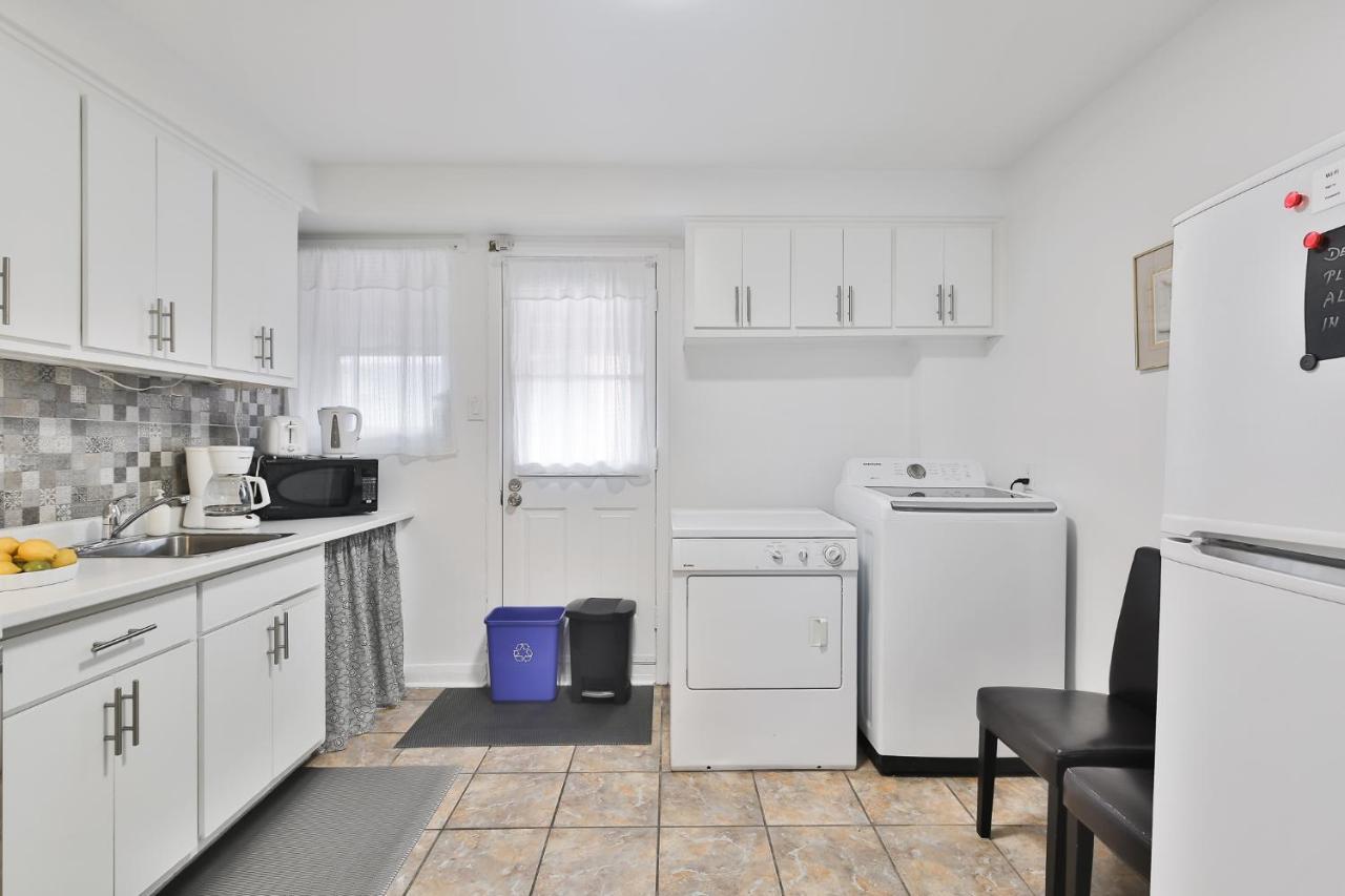 Free Parking In Beautiful Lachine Montreal Exterior foto